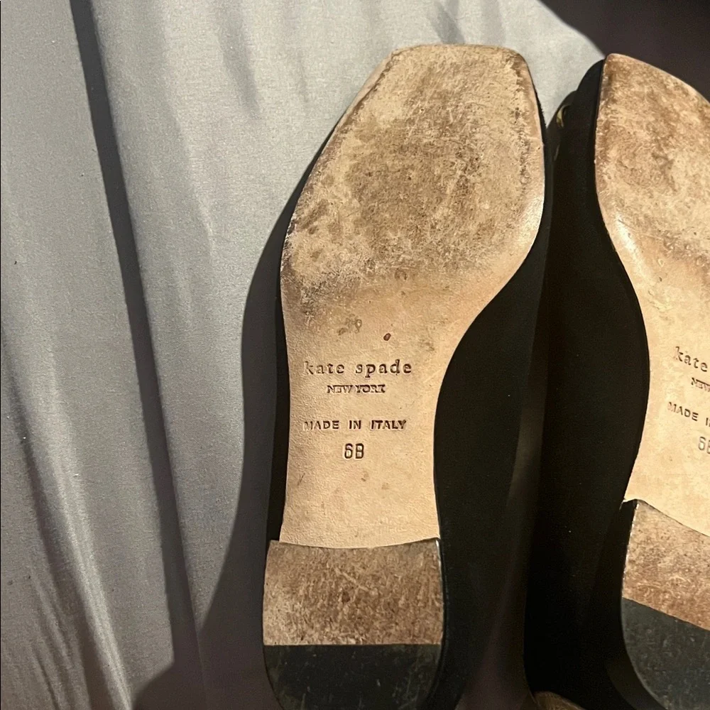 Kate Spade Elegant Black Flats with Gold Detailing - Picture 7 of 14